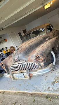 1946 Buick Super Sedanette