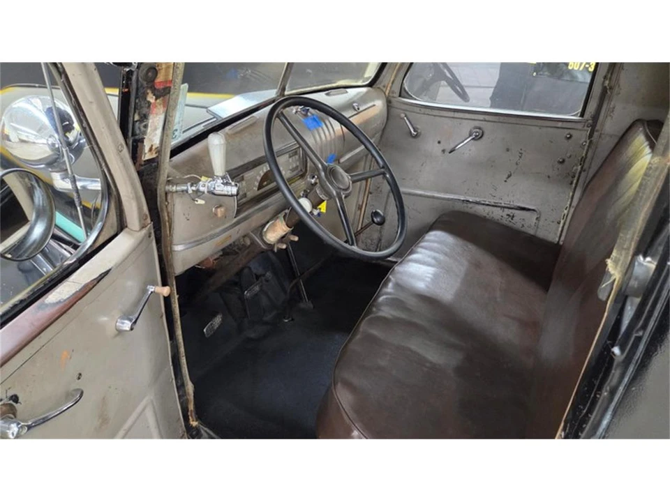 1946 Chevrolet Stylemaster & Fleetmaster & Fleetline - Image 24 of 31