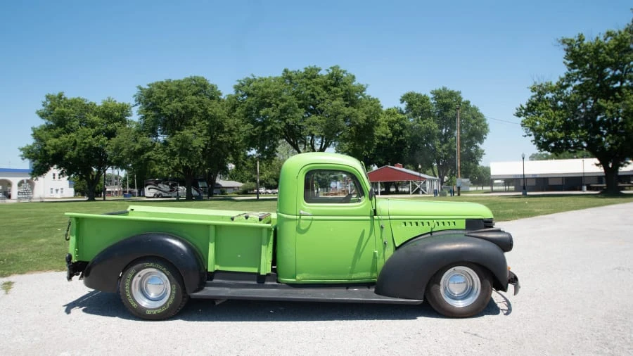 1946 Chevrolet Stylemaster & Fleetmaster & Fleetline - Image 2 of 15