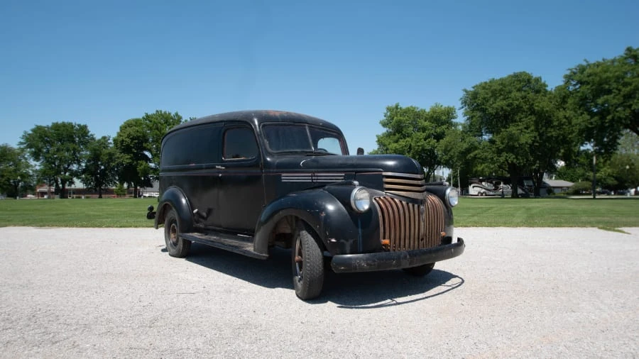 1946 Chevrolet Stylemaster & Fleetmaster & Fleetline - Image 2 of 10