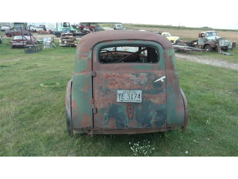 1946 Chevrolet Stylemaster & Fleetmaster & Fleetline - Image 3 of 9