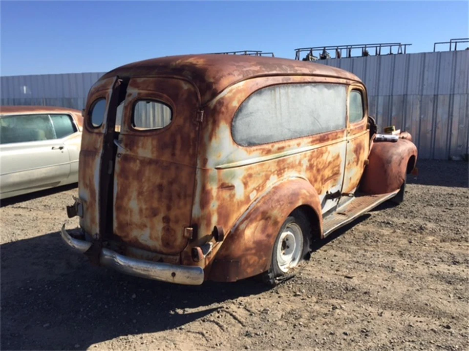 1946 Chevrolet Carryall Suburban 2nd Gen - Image 2 of 4