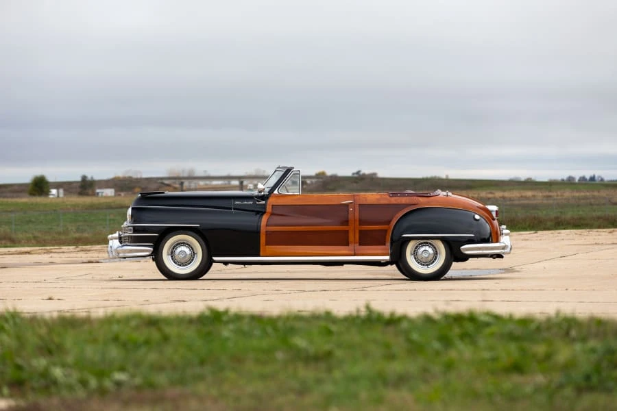 1946 Chrysler Town & Country - Image 2 of 15