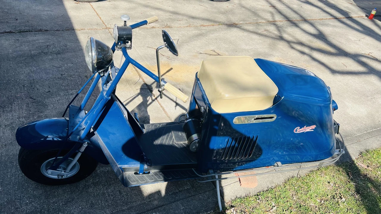 1946 Cushman - Image 2 of 21