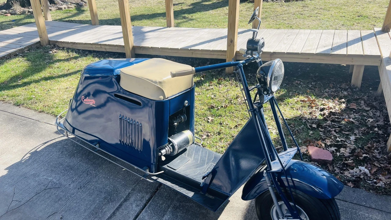 1946 Cushman - Image 5 of 21