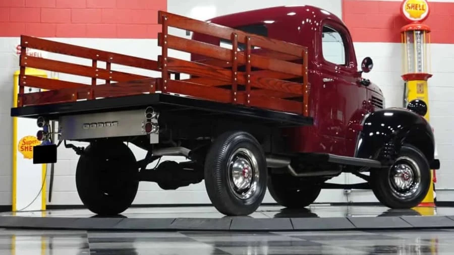 1946 Dodge T/V/W Series - Image 3 of 11