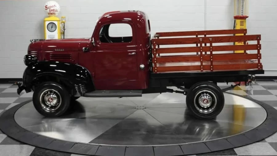 1946 Dodge T/V/W Series - Image 2 of 11