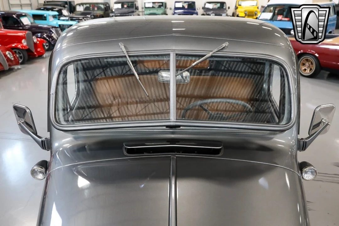 1946 Dodge T/V/W Series - Image 4 of 12