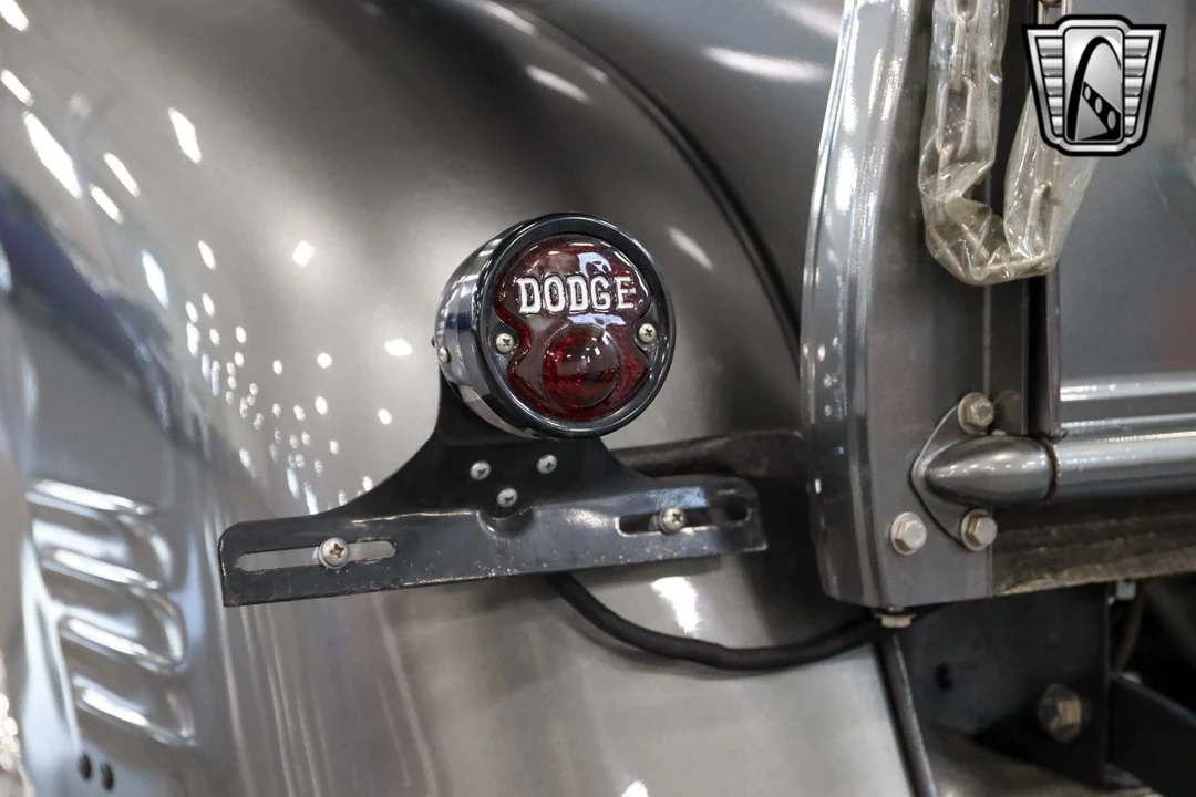 1946 Dodge T/V/W Series - Image 12 of 12