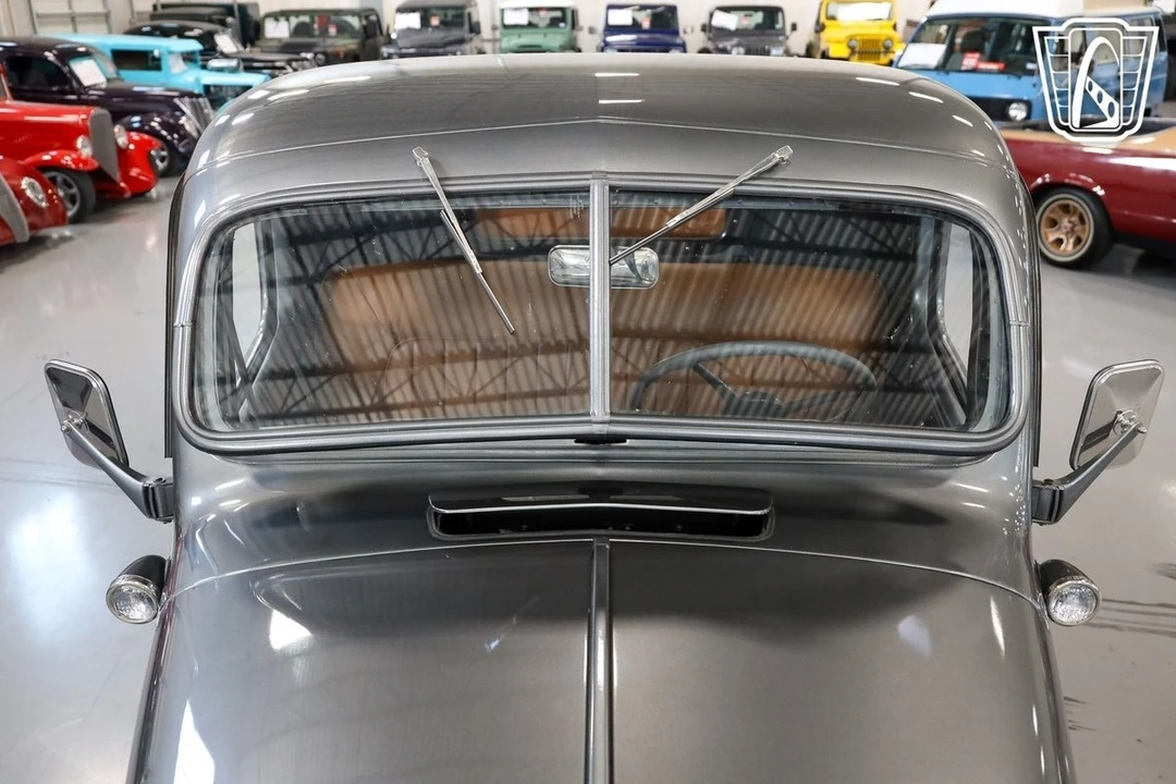 1946 Dodge T/V/W Series - Image 7 of 12