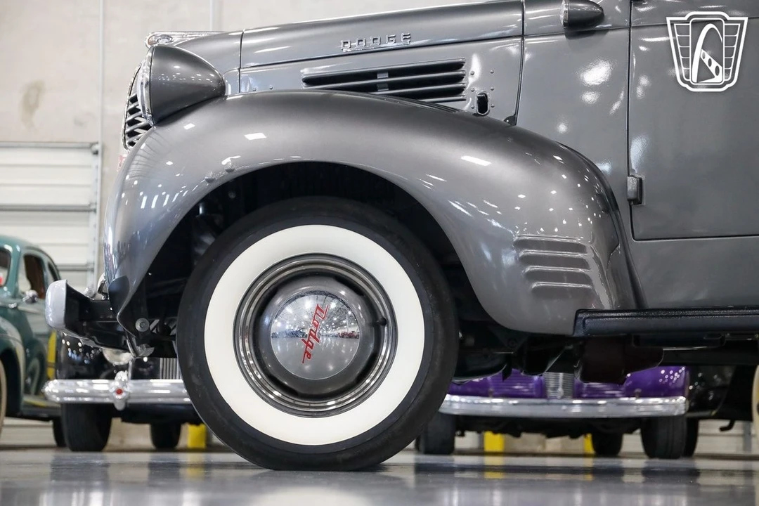 1946 Dodge T/V/W Series - Image 17 of 21