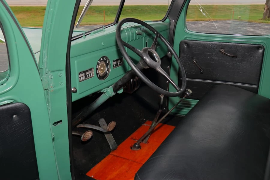1946 Dodge T/V/W Series - Image 15 of 22