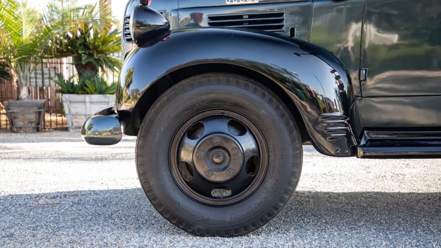 1946 Dodge T/V/W Series - Image 15 of 31