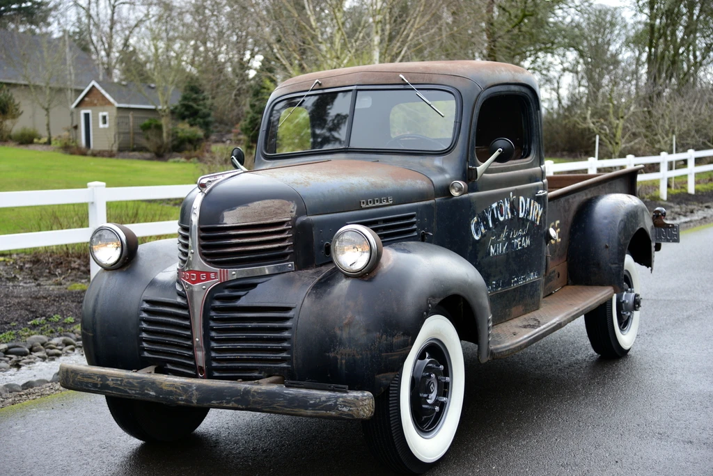 1946 Dodge T/V/W Series - Image 5 of 31