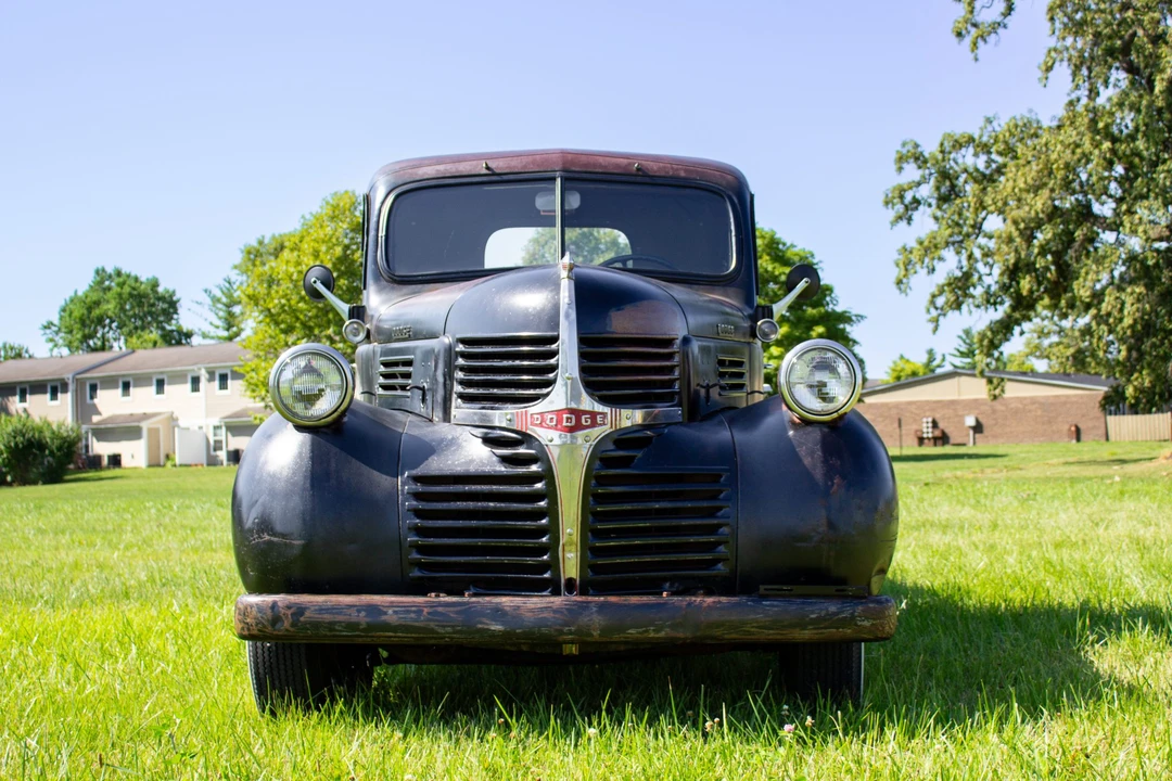 1946 Dodge T/V/W Series - Image 10 of 31