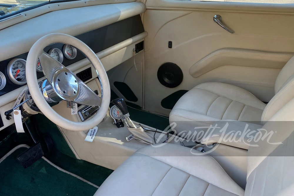 1946 Ford Standard & Deluxe & Super Deluxe - Image 3 of 4