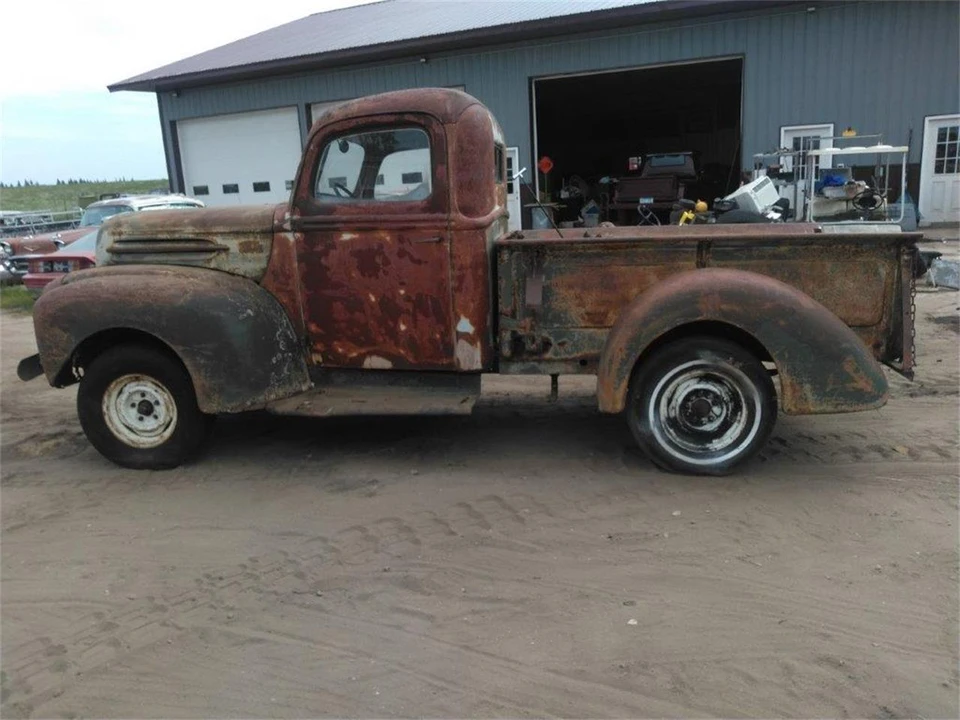 1946 Ford Pickup (1940-1947) - Image 2 of 18