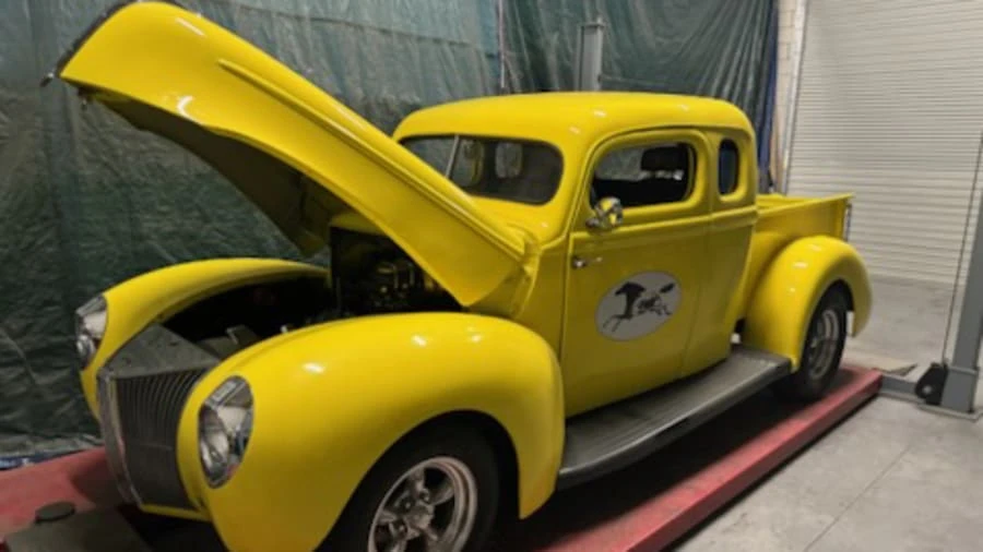 1946 Ford Pickup (1940-1947) - Image 2 of 3