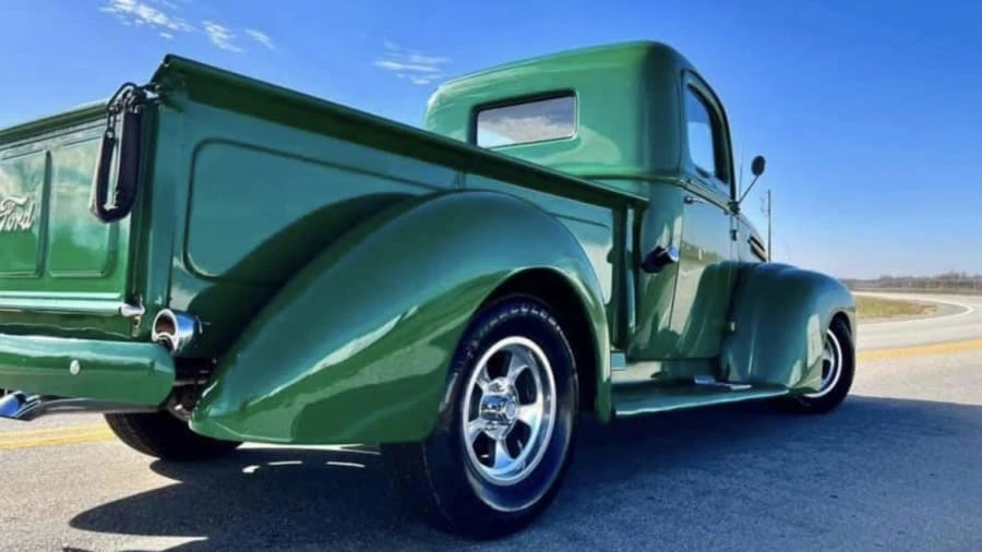 1946 Ford Pickup (1940-1947) - Image 5 of 18