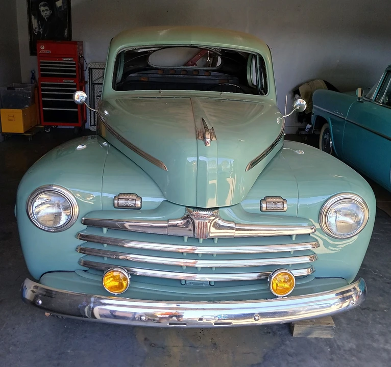 1946 Ford Standard & Deluxe & Super Deluxe - Image 2 of 9