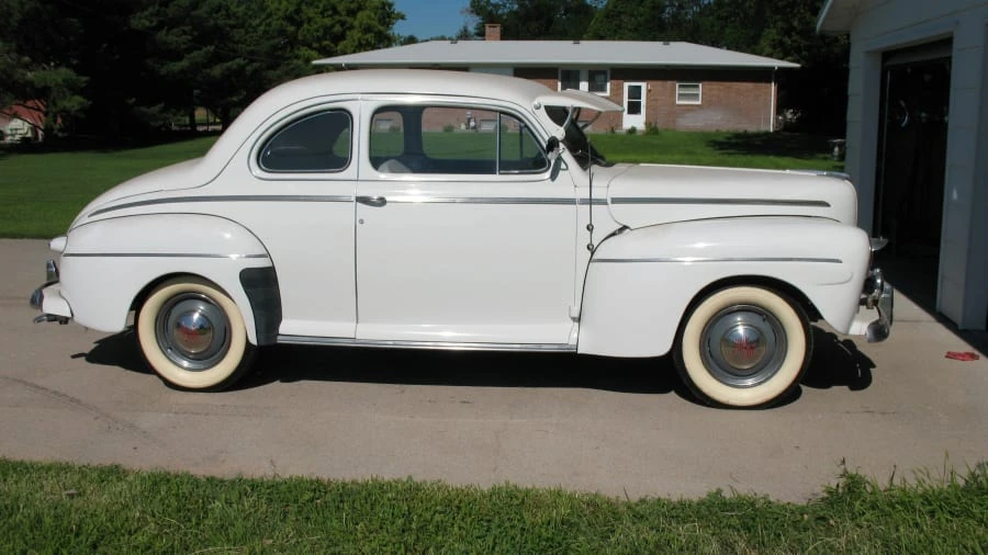1946 Ford Standard & Deluxe & Super Deluxe - Image 2 of 6