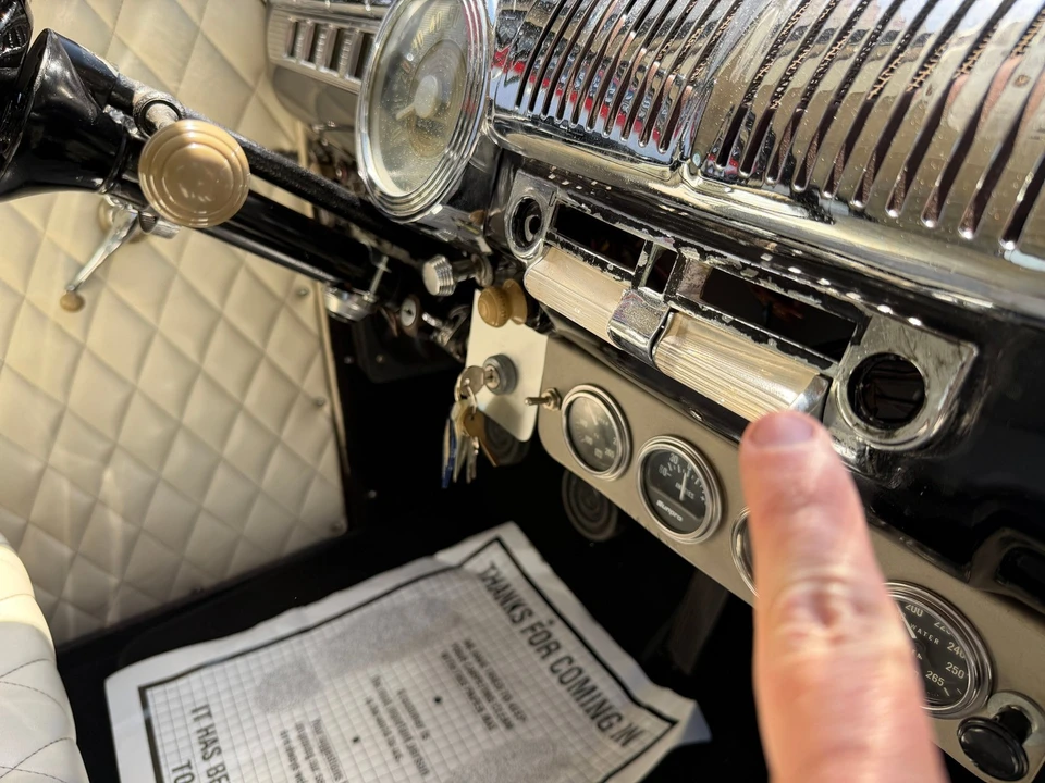 1946 Ford Standard & Deluxe & Super Deluxe - Image 20 of 31