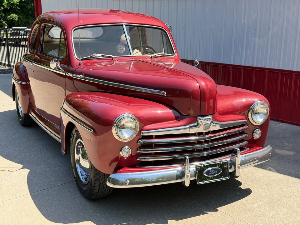 1946 Ford Standard & Deluxe & Super Deluxe - Image 2 of 31
