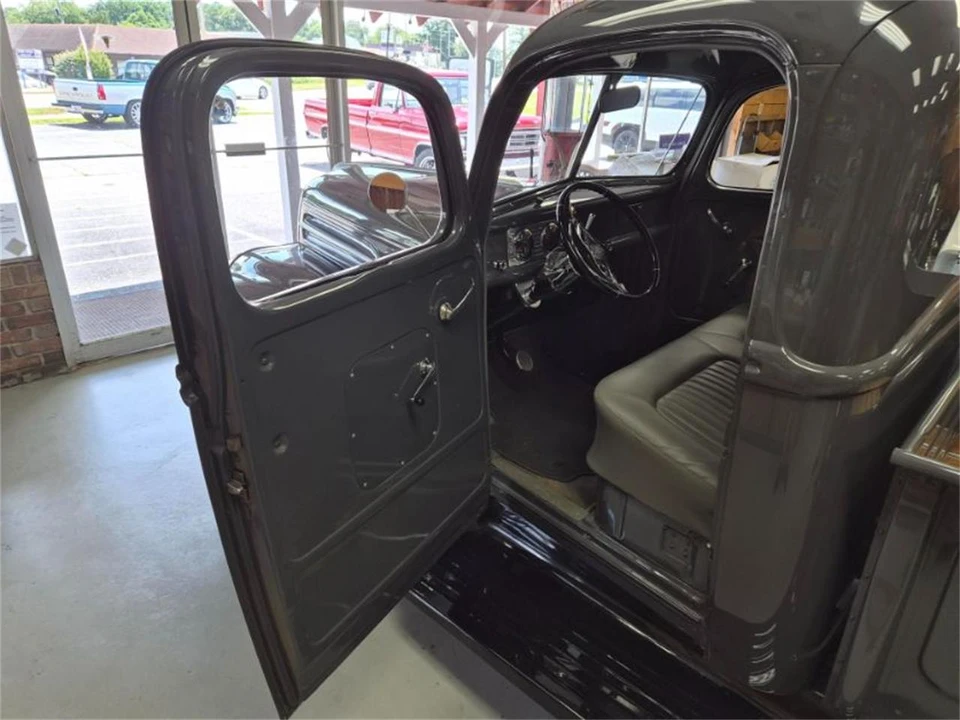 1946 Ford Pickup (1940-1947) - Image 8 of 16