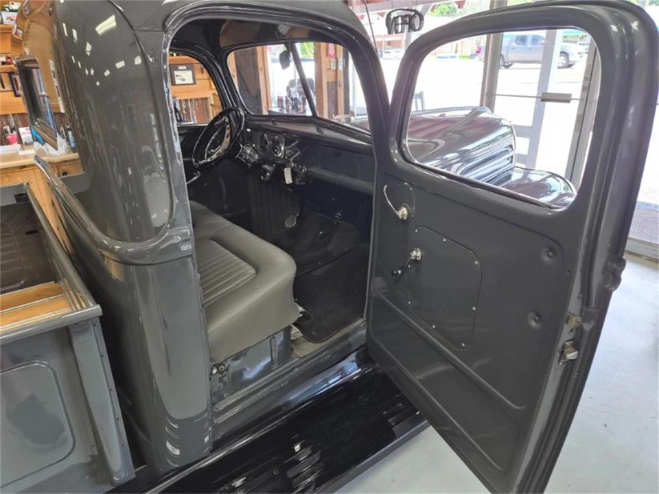 1946 Ford Pickup (1940-1947) - Image 10 of 16