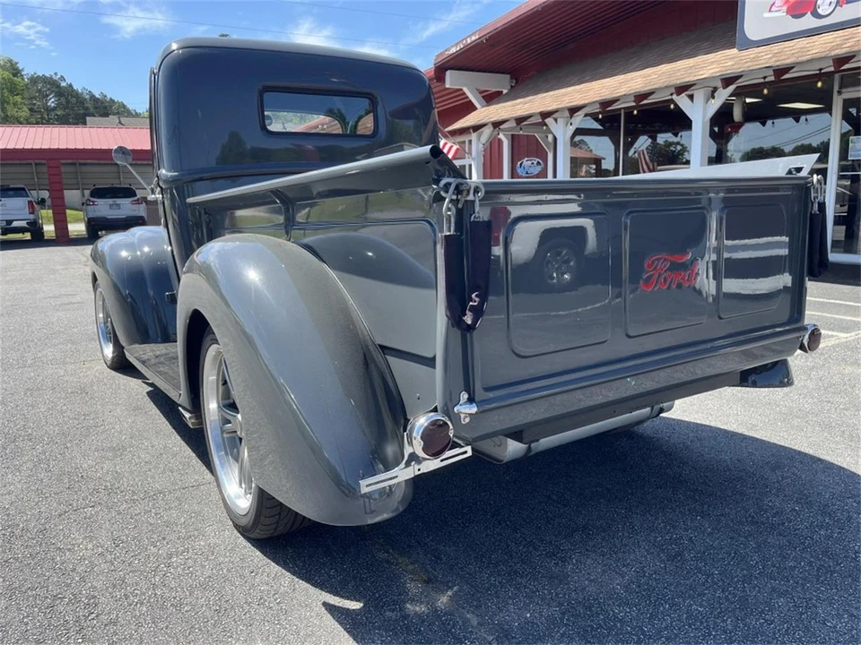1946 Ford Pickup (1940-1947) - Image 4 of 18