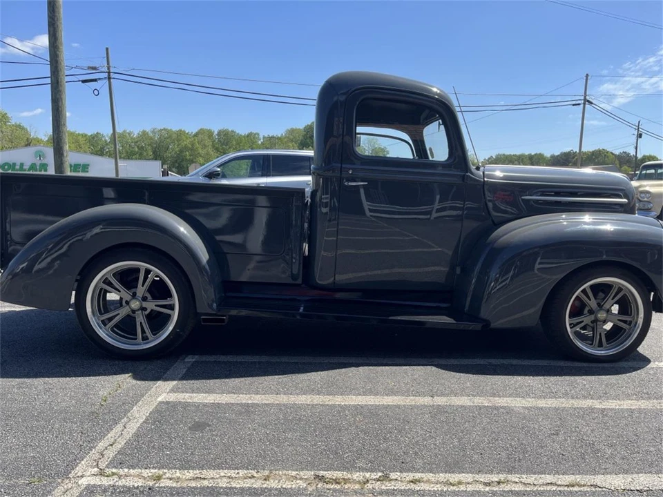 1946 Ford Pickup (1940-1947) - Image 2 of 18