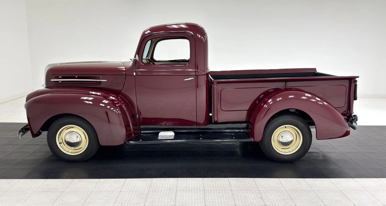 1946 Ford Pickup (1940-1947) - Image 2 of 12