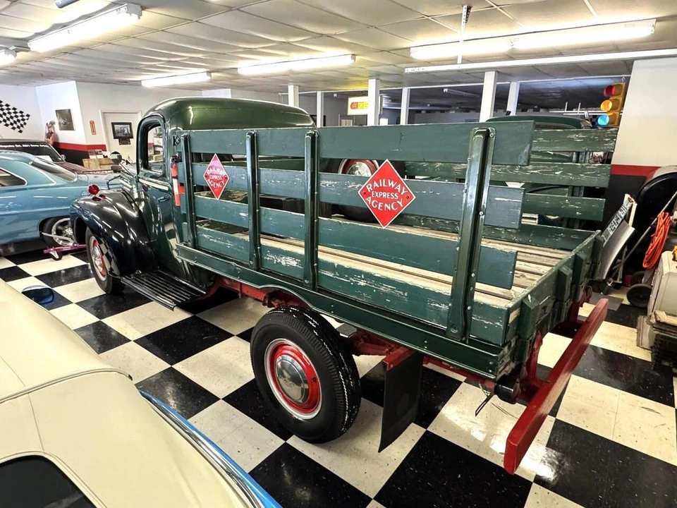 1946 Ford F-Series - Image 5 of 17