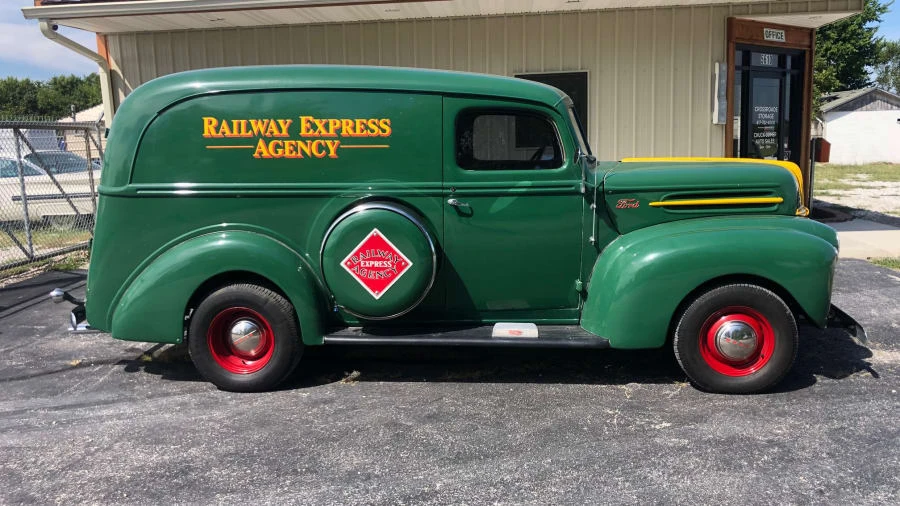 1946 Ford Pickup (1940-1947) - Image 2 of 6