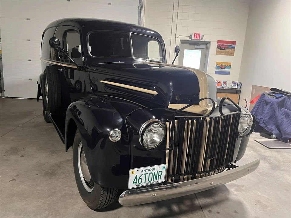 1946 Ford Pickup (1940-1947) - Image 2 of 31
