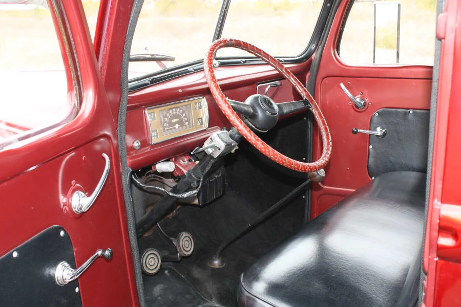 1946 Ford Pickup (1940-1947) - Image 2 of 3