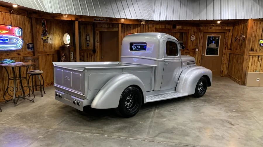 1946 Ford Pickup (1940-1947) - Image 2 of 12