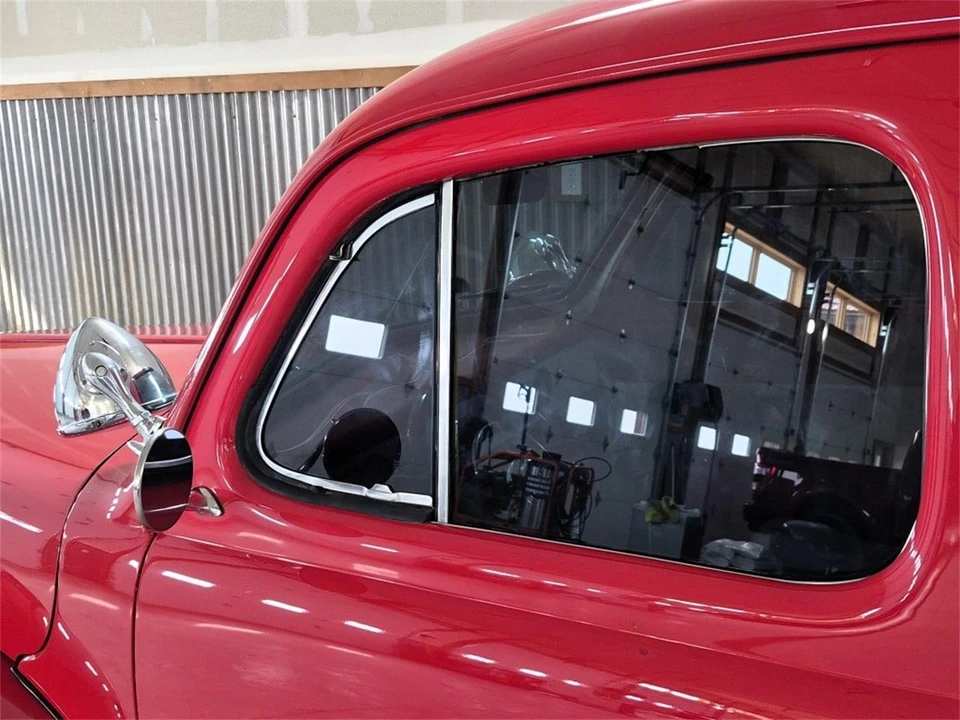 1946 Ford Standard & Deluxe & Super Deluxe - Image 21 of 31