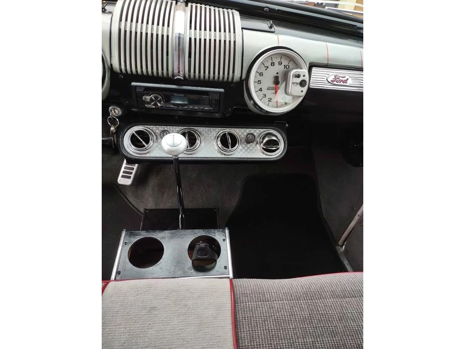 1946 Ford Standard & Deluxe & Super Deluxe - Image 8 of 18