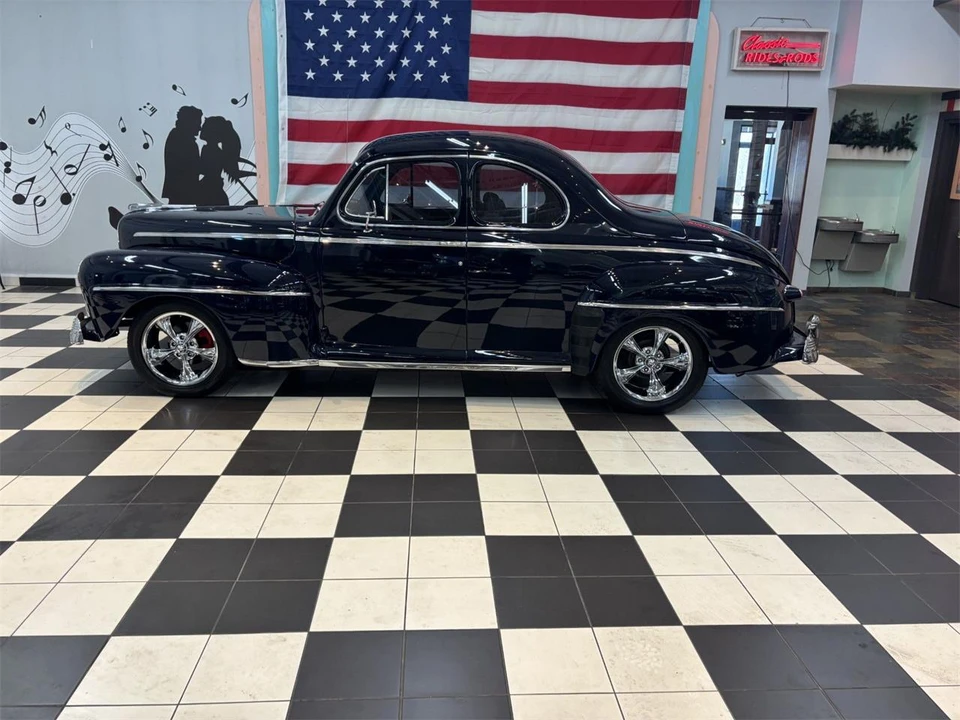 1946 Ford Standard & Deluxe & Super Deluxe - Image 2 of 31