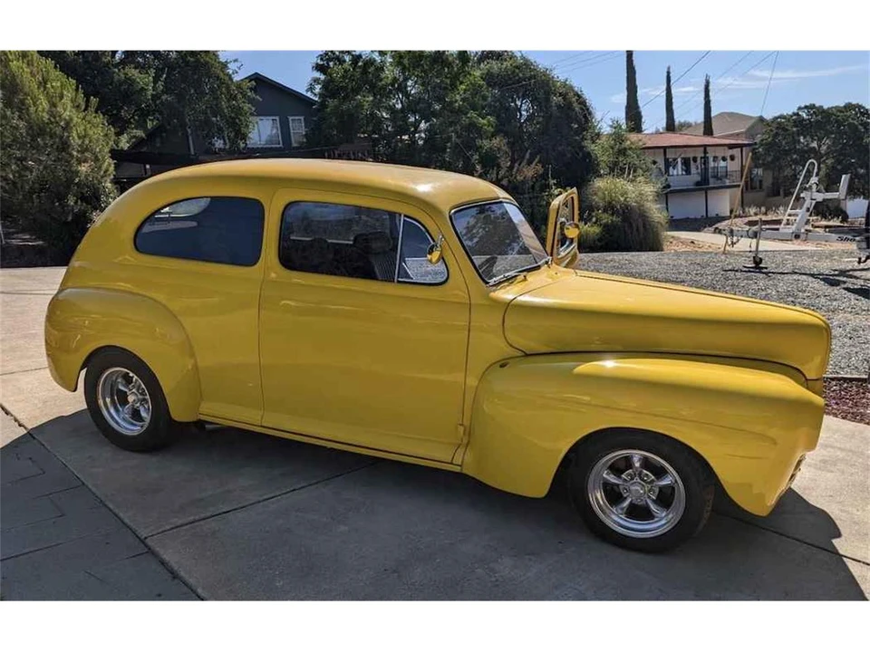 1946 Ford Standard & Deluxe & Super Deluxe - Image 2 of 15