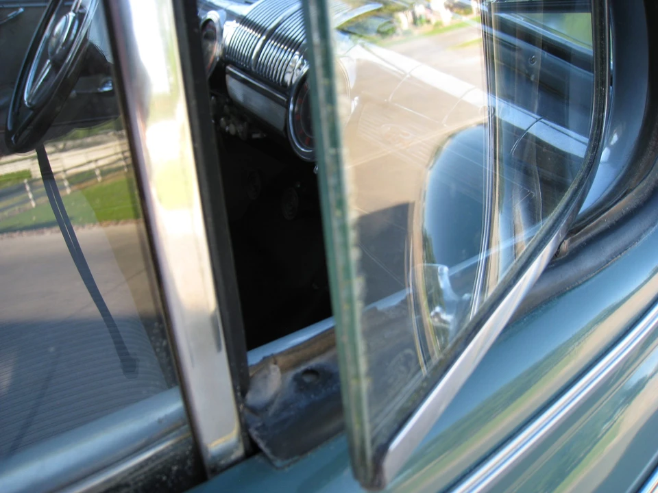 1946 Ford Standard & Deluxe & Super Deluxe - Image 28 of 31