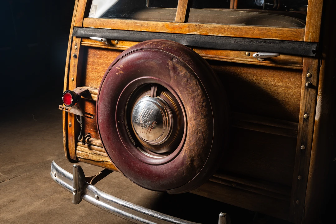 1946 Ford Standard & Deluxe & Super Deluxe - Image 11 of 31