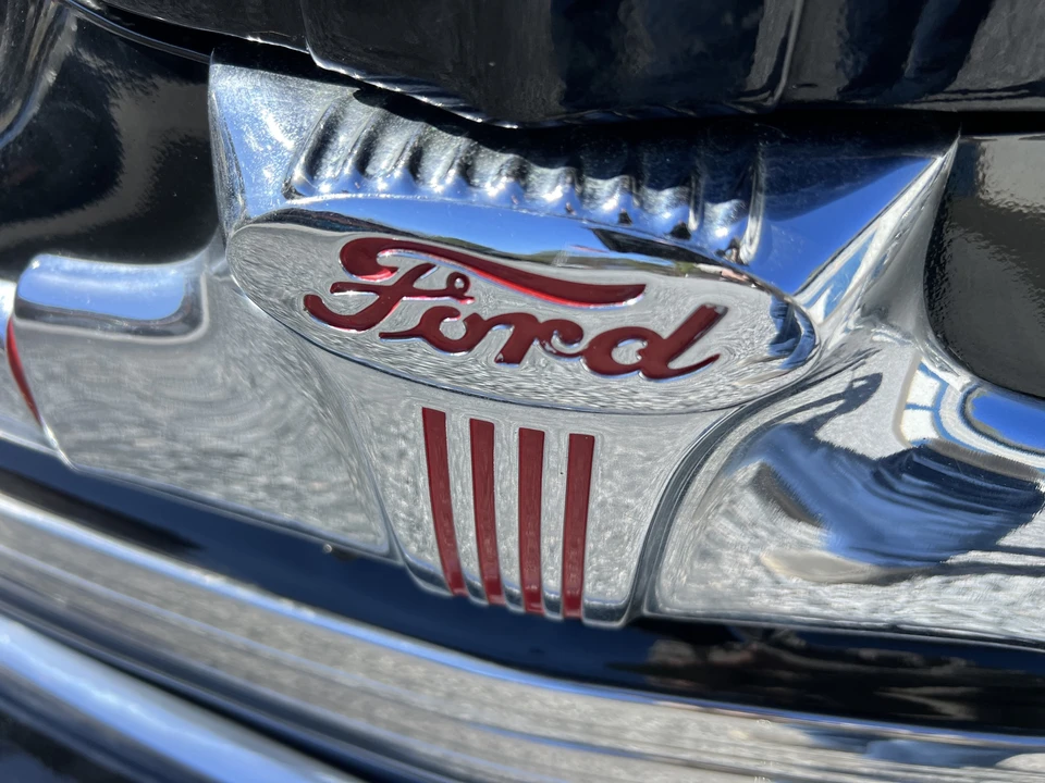 1946 Ford Standard & Deluxe & Super Deluxe - Image 28 of 31