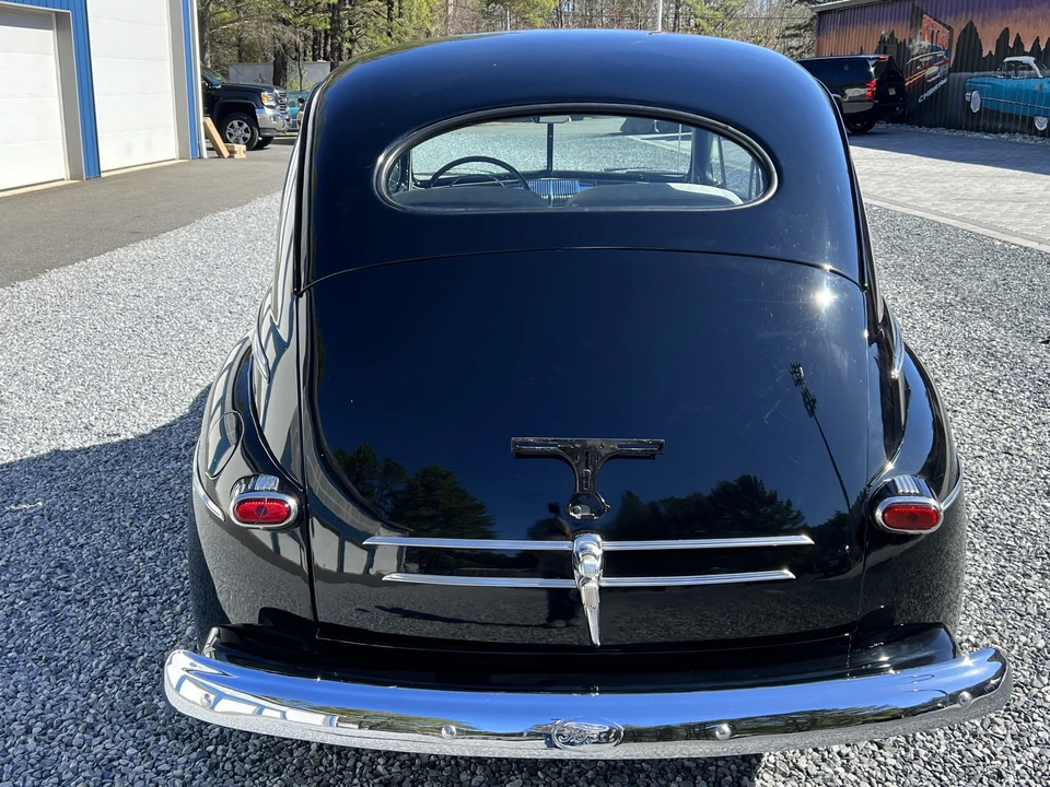 1946 Ford Standard & Deluxe & Super Deluxe - Image 11 of 31