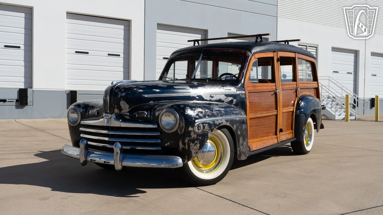 1946 Ford Standard & Deluxe & Super Deluxe - Image 4 of 12