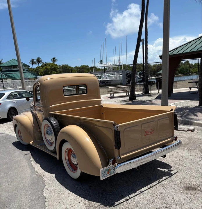 1946 Ford Pickup (1940-1947) - Image 2 of 20