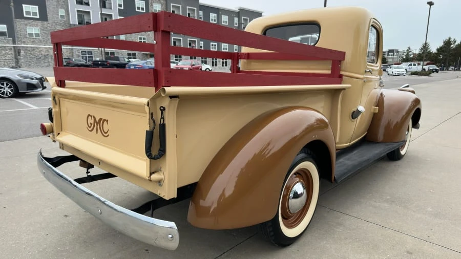 1946 GMC E-Series - Image 3 of 24