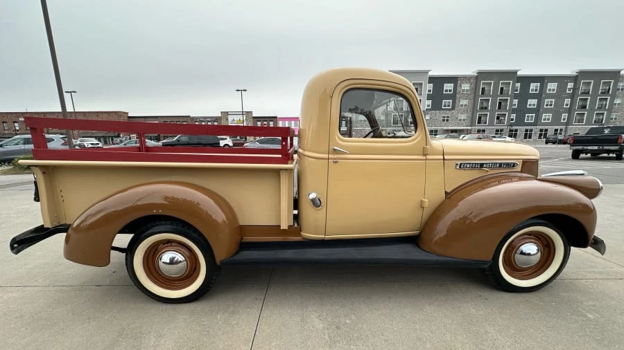 1946 GMC E-Series - Image 2 of 24