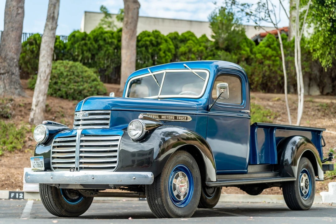 1946 GMC E-Series - Image 2 of 31